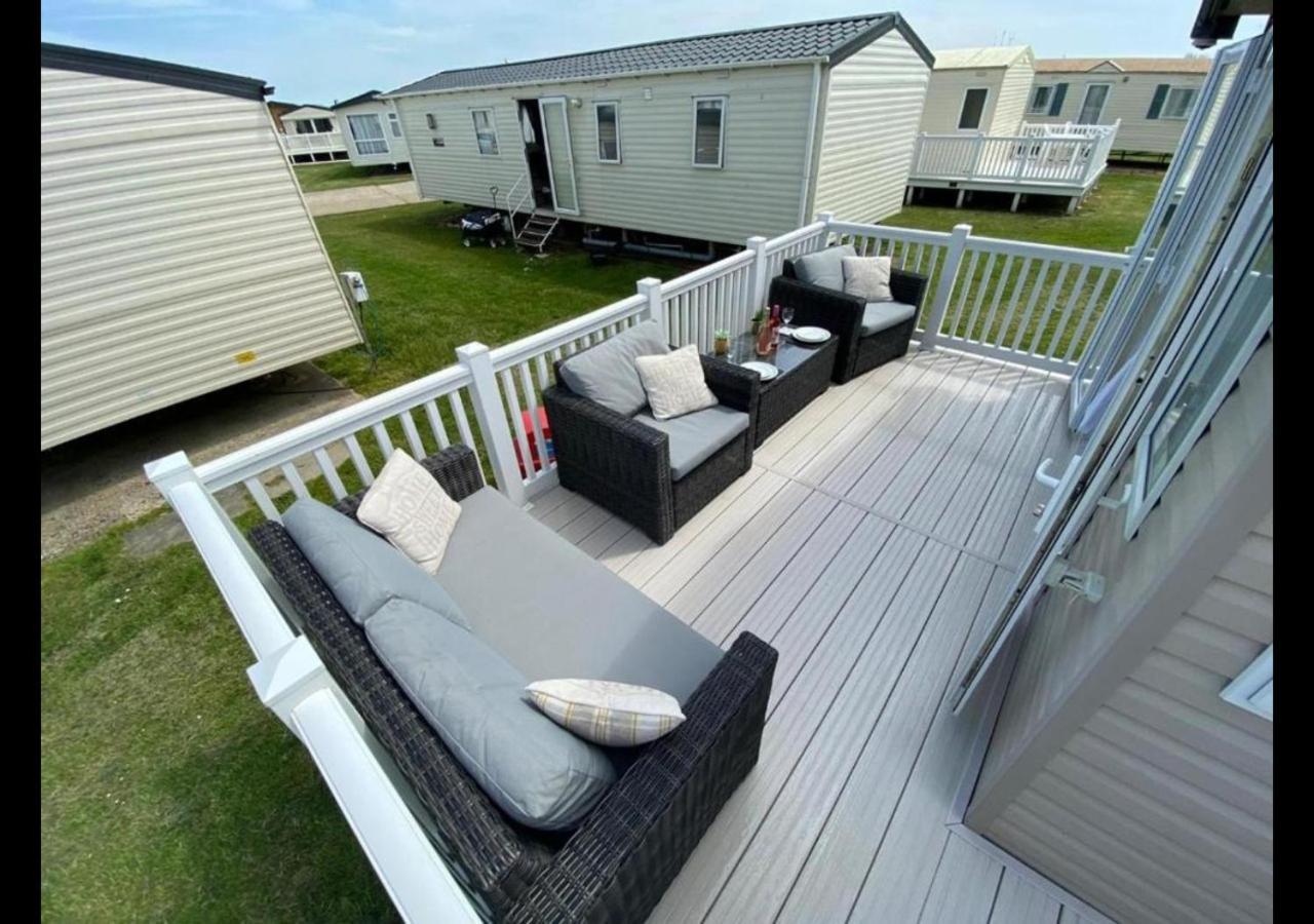 Mp413 - Camber Sands Holiday Park - Close To Facilities - Free Wifi - Sleeps 8 - Large Decking Hotel Exterior photo